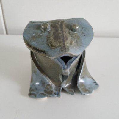 Vintage frog statue 